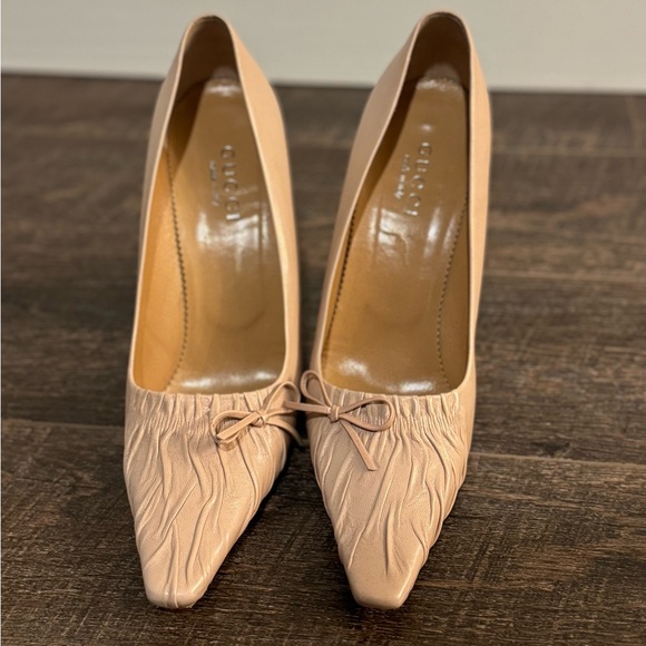 Gucci tan bow leather heels - 100% authentic in excellent condition - sz 10 TTS - Picture 5 of 5